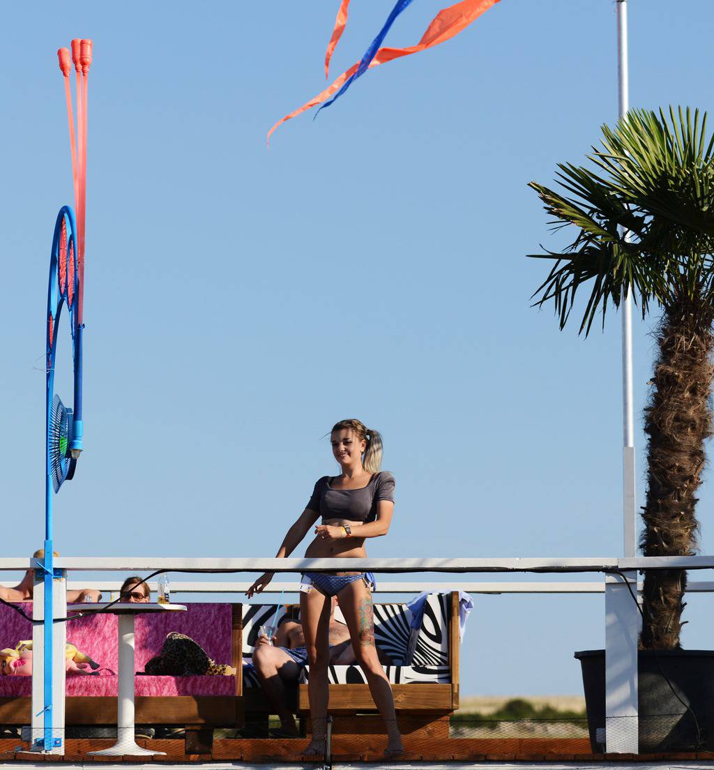 I. Nanut i Mia Kovačić partijaju u beach klubu NOA na Zrću