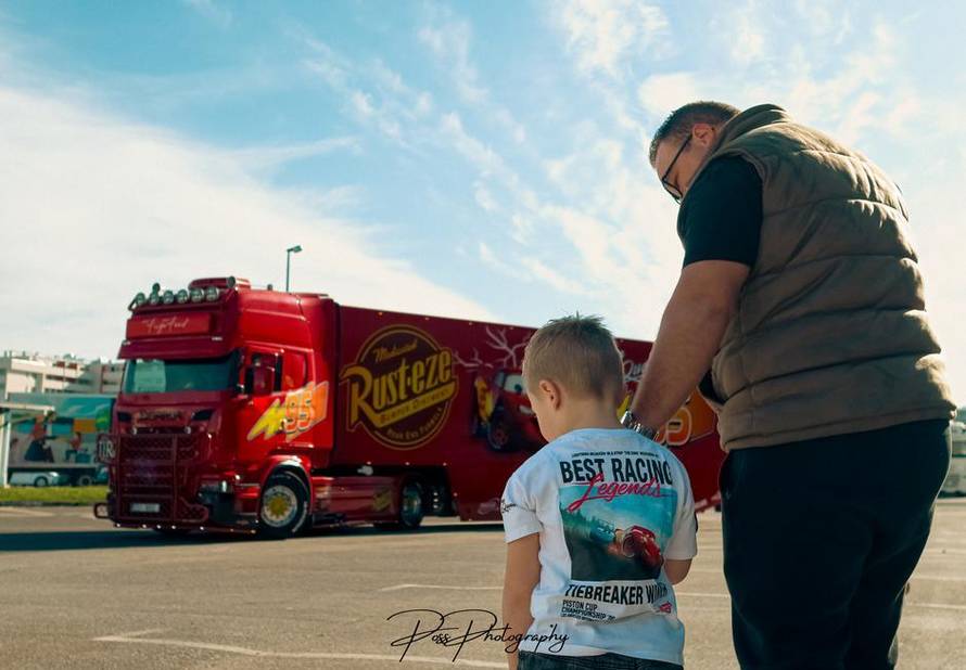 FOTO Josip je za sina 'oživio' Munjevitog Jurića: 'Grlio je kamion i skakao od sreće'