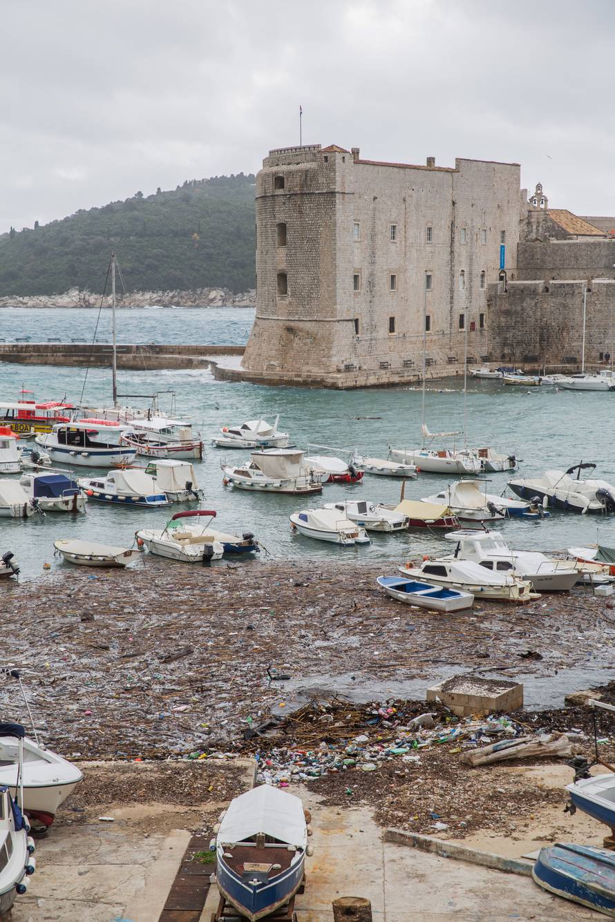 Naše plaže prije i poslije jakog juga: Guše se u smeću i plastici