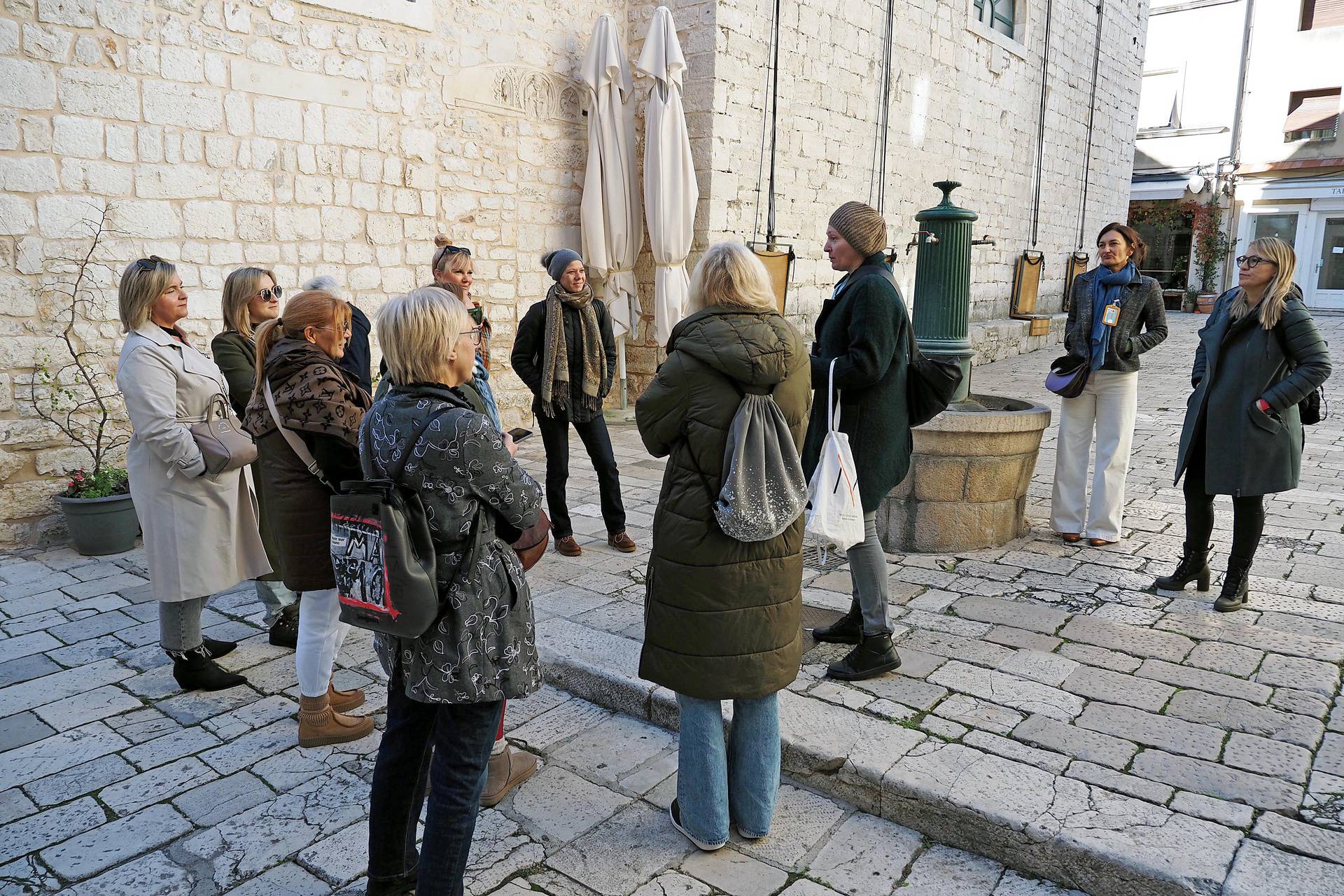 Šibenik: Skočite do Krapnja po spužve i koralje i saznajte tko su žene koje su oblikovale grad