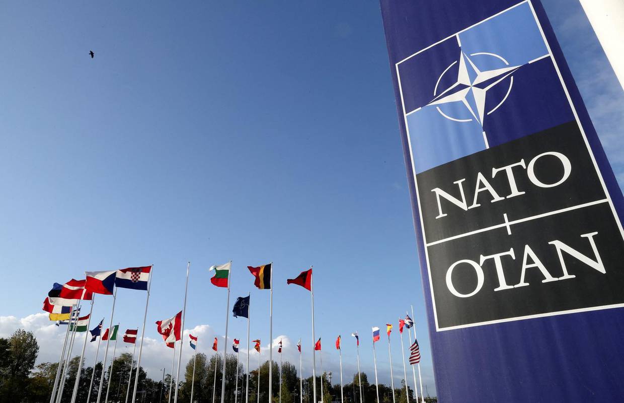 Na NATO sastanku završava se 'dokument budućnosti', traži se odgovor na 'rusko pitanje'...