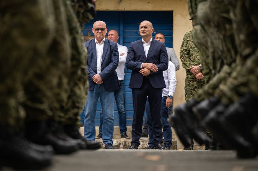 Velika Gorica: Ivan Anušić i Tihomir Kundid obišli pripadnike pjesackih postroja Hrvatske vojske