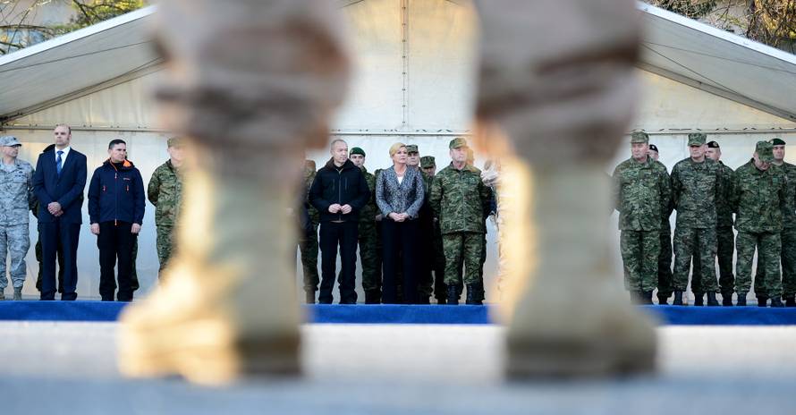 Prevarili ih: Dobili ovrhu zbog struje, a imaju jednu žarulju...