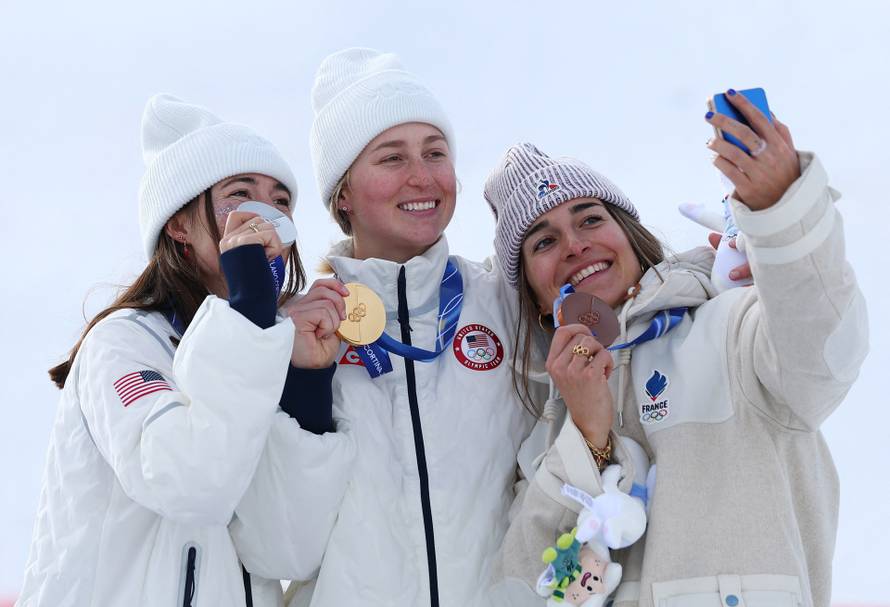 Freestyle Skiing - Women's Moguls Victory Ceremony