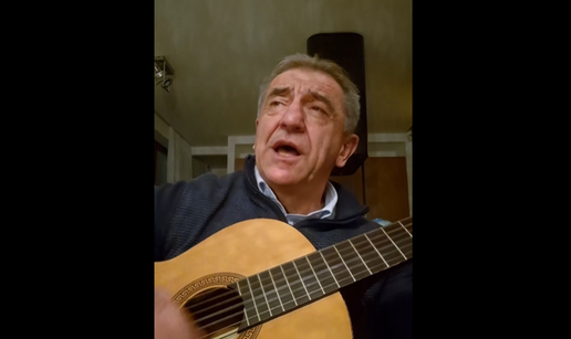 VIDEO Darko Milinović zasvirao gitaru nakon 20 godina i pjevao 'Samo za tebe'. Evo kako zvuči