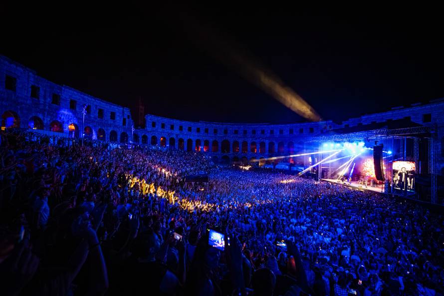 Plavi orkestar oduševio pulsku Arenu: 'Ovo je poseban koncert'