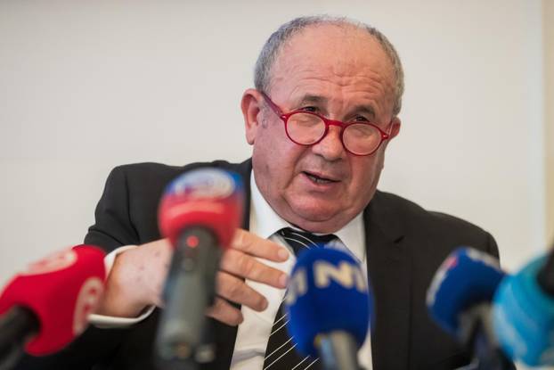 Split: Konferencija za medije Željka Keruma na kojoj je predstavio kandidata za lokalne izbore