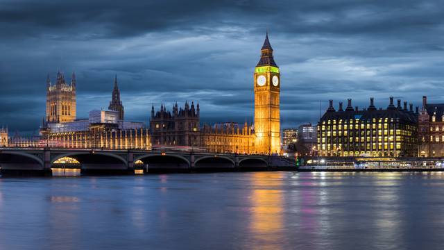 Skinite dioptriju i dočekajte Novu godinu u Londonu