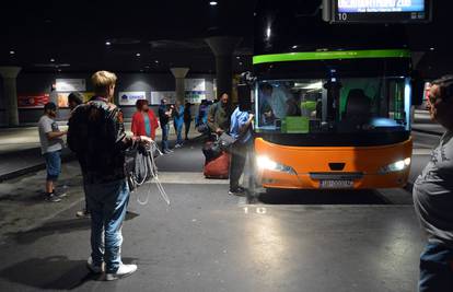 Moj prijatelj je danas plakao, plakao jer ostaje dok svi odlaze