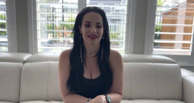 Woman with 7.9cm tongue becomes Guinness World Record holder for widest clapper