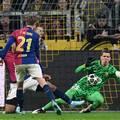 VIDEO Guirassy zabio hattrick za Borussiju, no nije bilo dovoljno. Evo kako je Barca prošla dalje