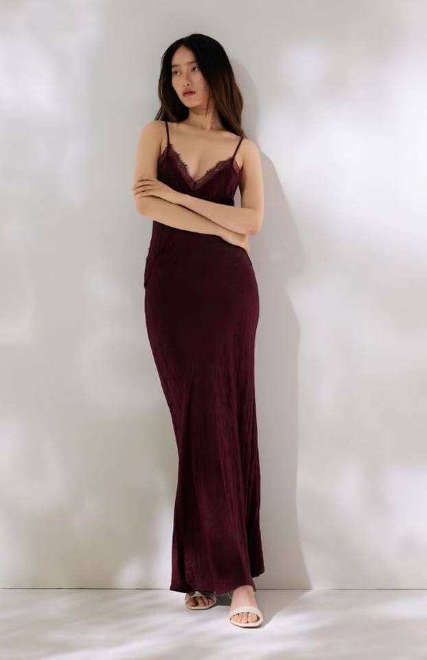 Pozvani ste na svadbu i nemate haljinu? Imamo 30 prijedloga koji vas neće baciti u 'bankrot'