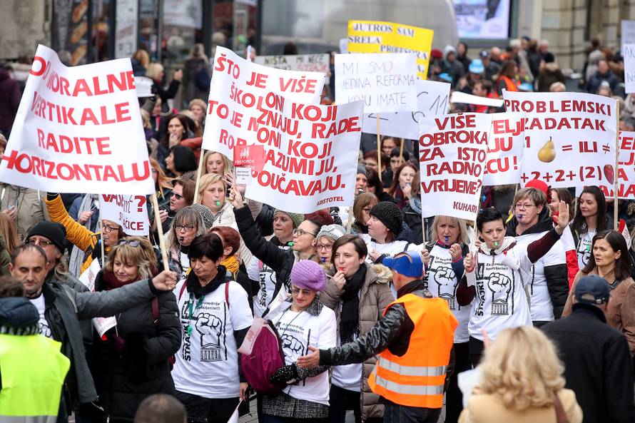 'Dosta je!' Najsnažnije poruke koje su učitelji poručili Vladi