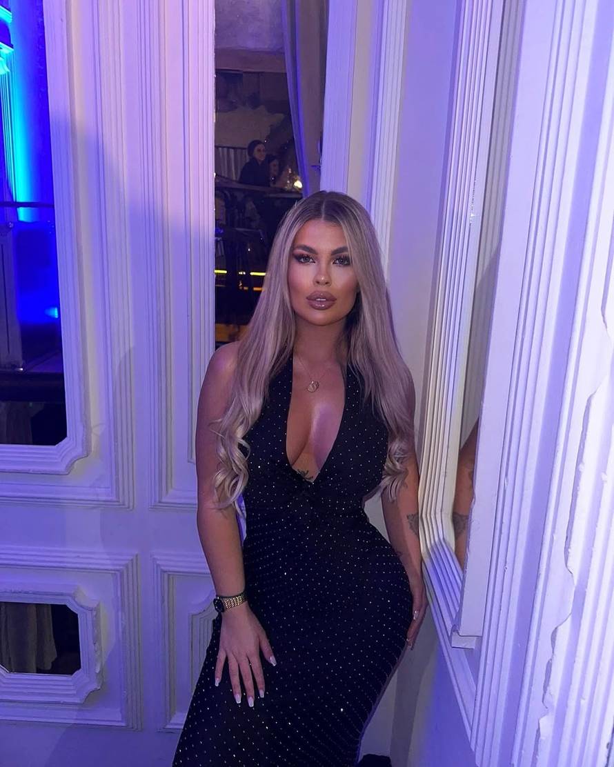 'Savršeni' su damama podijelili bijele ruže: 'Ovo je samo potvrda da osjećamo isto...'