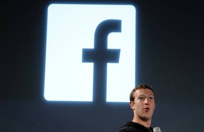 Facebook odlučio tinejdžerima dati da javno objavljuju statuse