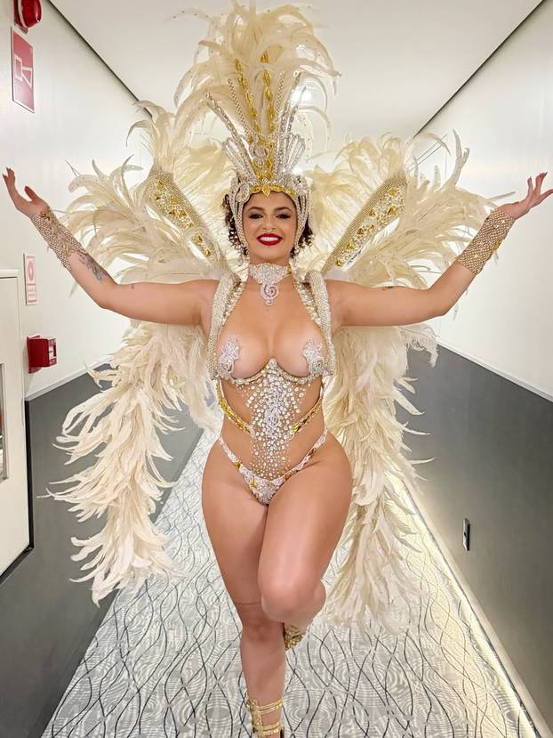 FOTO Ikona karnevala: Vibratori su mi kao muž. Na aerodromu traže da im objasnim što je to...