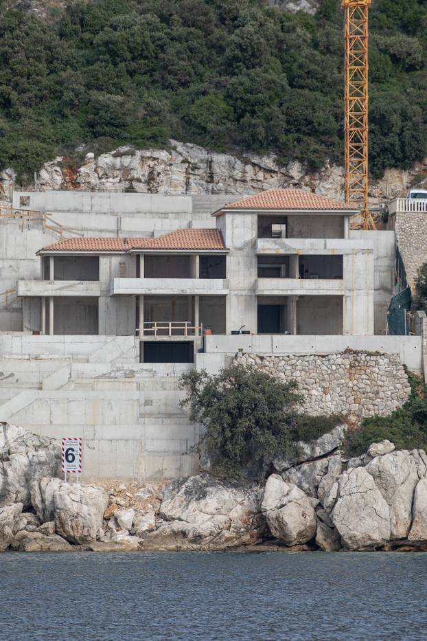 Dubrovnik: Bivši nogometaš Darijo Srna gradi svoju vikendicu u Lozici