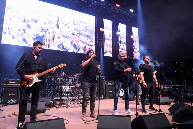 Frankfurt: Hrvatska noć u Suwag Energie Areni