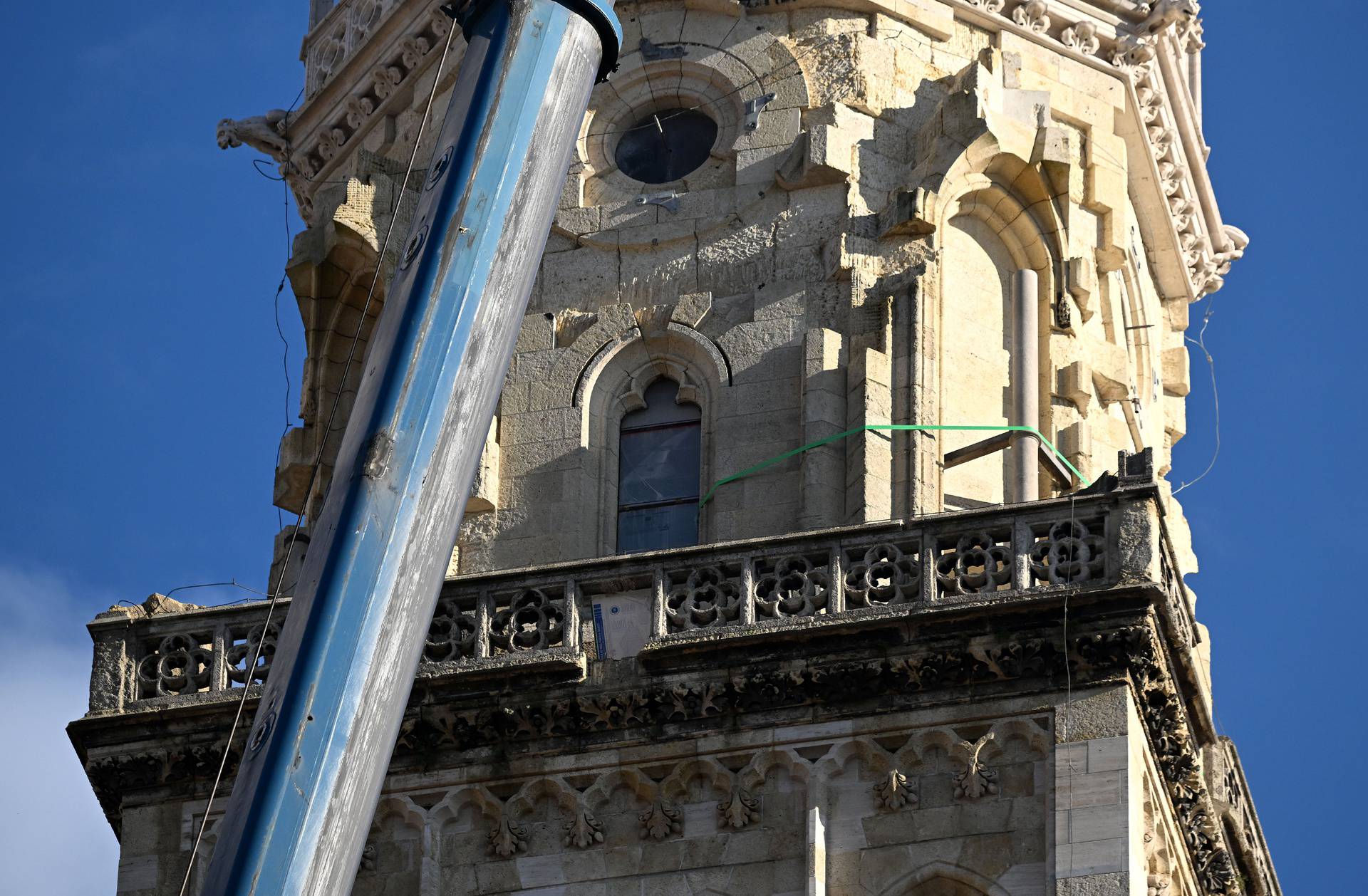 Zagreb: Skidanje skela s katedrale