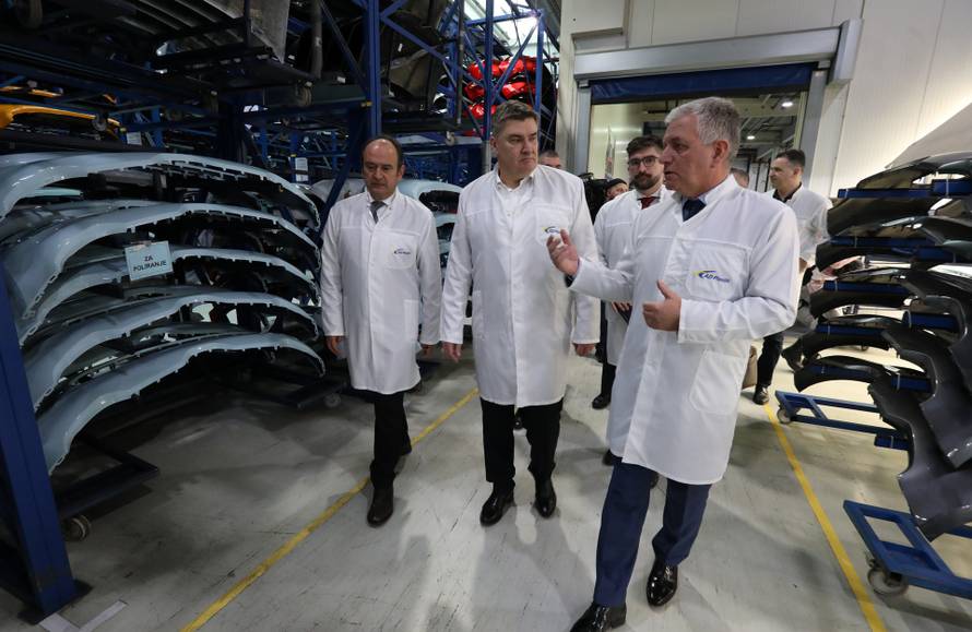 Zagreb: Predsjednik Zoran Milanović posjetio tvrtku AD Plastik Grupa 