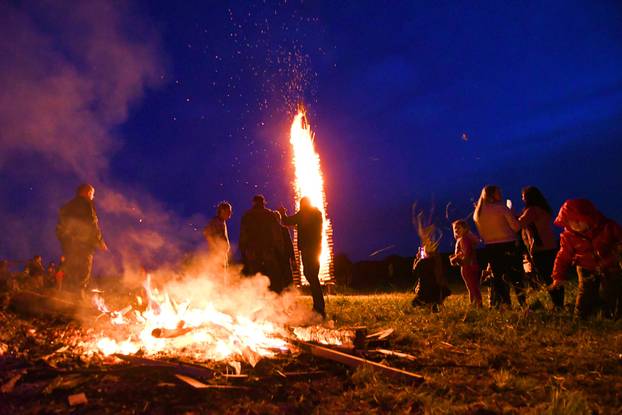 Popovec Kalnički: Paljenje najveće vuzmice u potkalničkim mjestima
