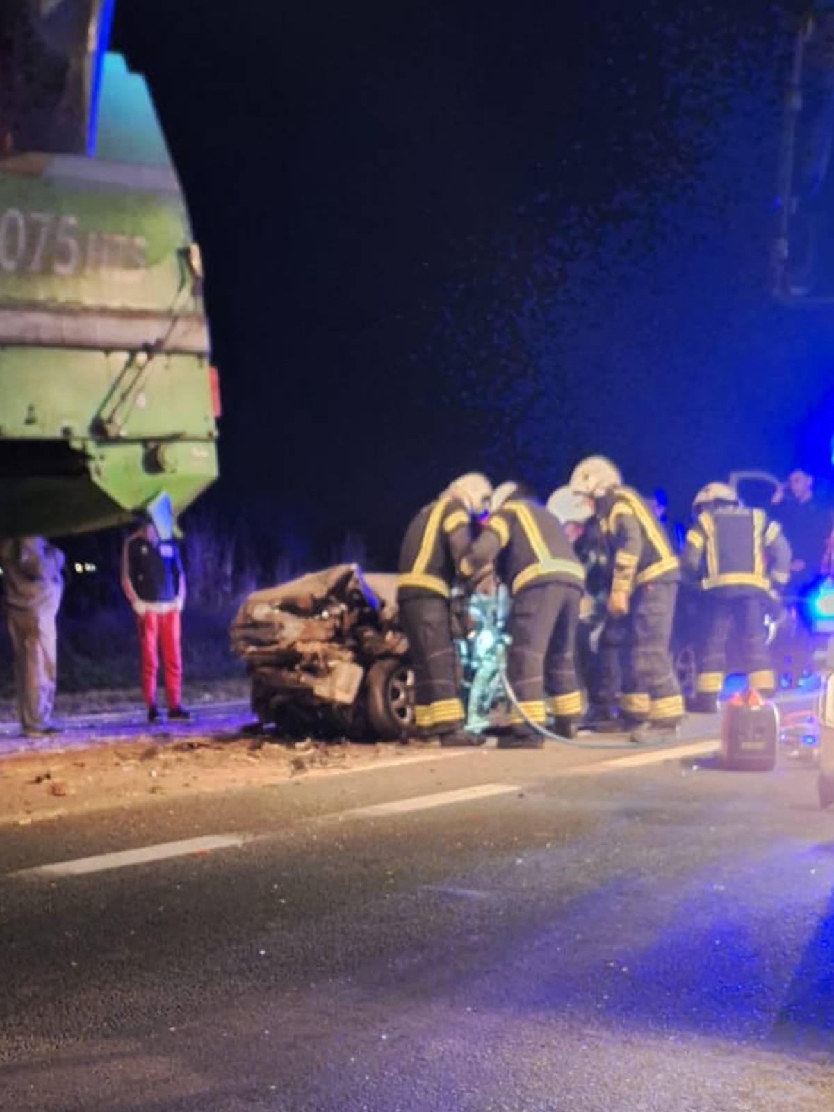 VIDEO Horor kod Osijeka! Zabio se u kombajn. Policija objavila detalje stravične nesreće...