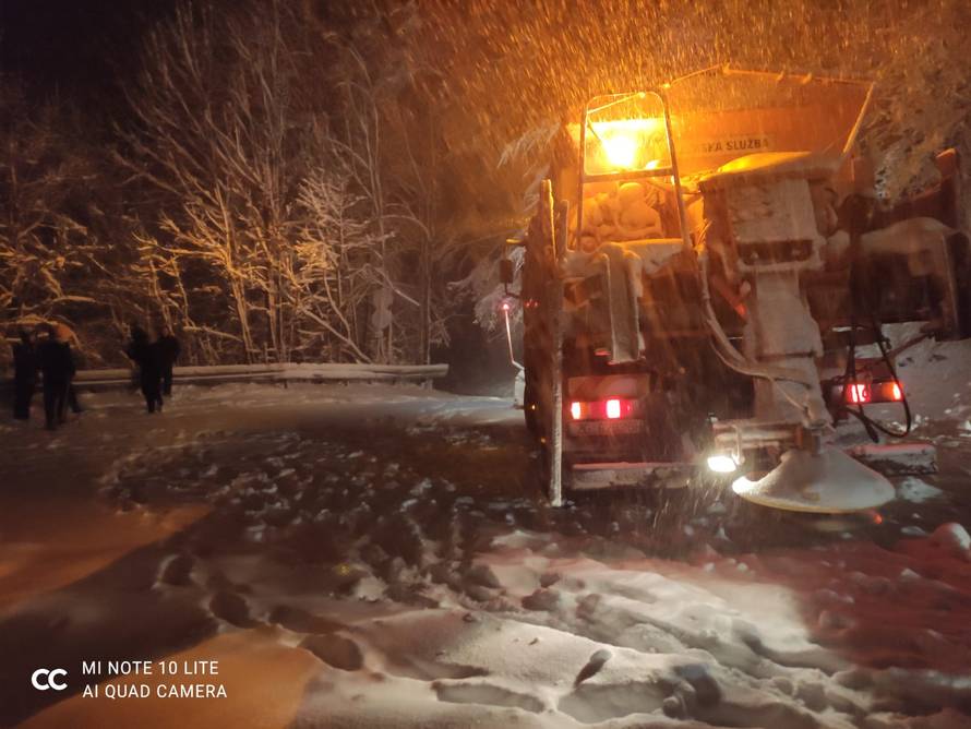 'Vozač ralice je izgubio kontrolu, čekali smo dva sata u koloni'