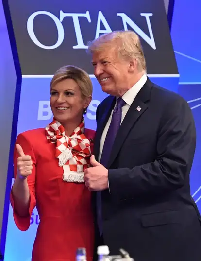 FOTO Kolinda je uvijek lijepo gledala Trumpa, poklonila mu i dres Hrvatske: Tako je ljubazan