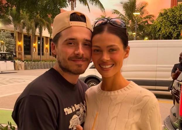 FOTO Brooklynova Nicola bez grudnjaka: Pozirala u toplesu, a za ulogu 'pala' ispod 45 kila!