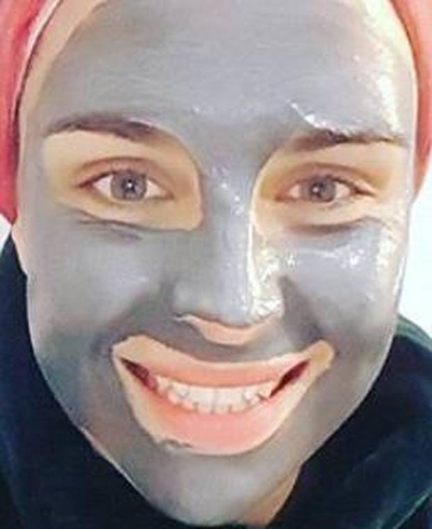 Dugo su se skrivali iza maske, neke ne bi ni majka prepoznala!