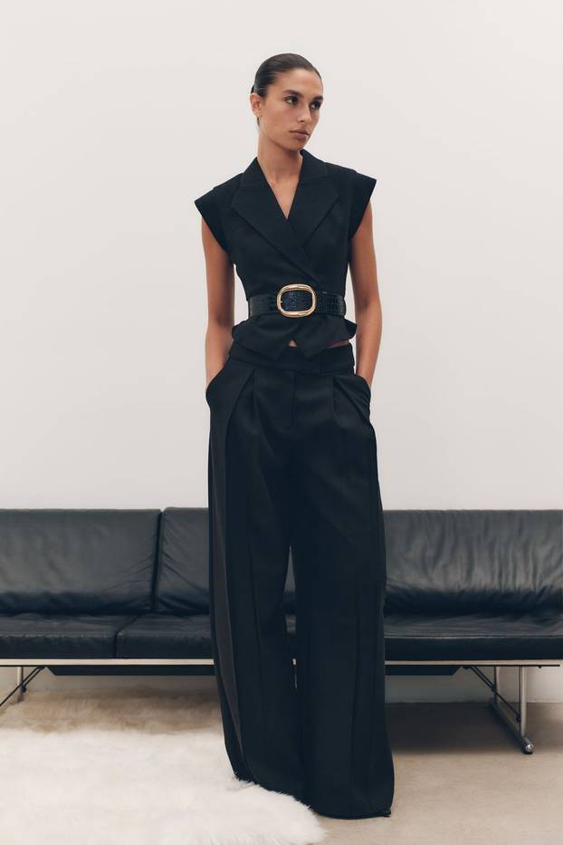 Modni savjeti koji skidaju kile: Evo kako odjećom sakriti trbuh