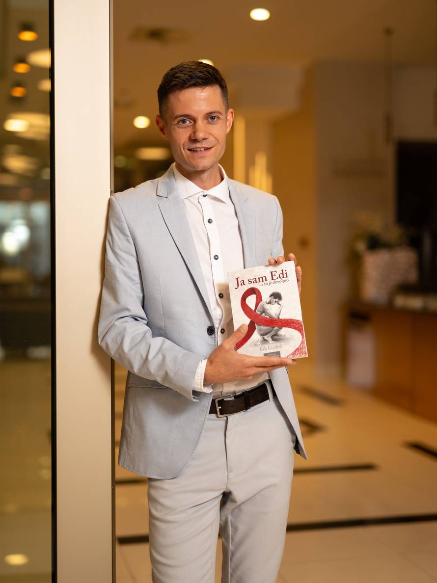 Promocija knjige Edija Kiseljaka okupila poznate: Lisac, Marić i drugi poslali snažne poruke
