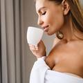Ispijanje tri šalice kave dnevno može 'smanjiti ženske grudi'