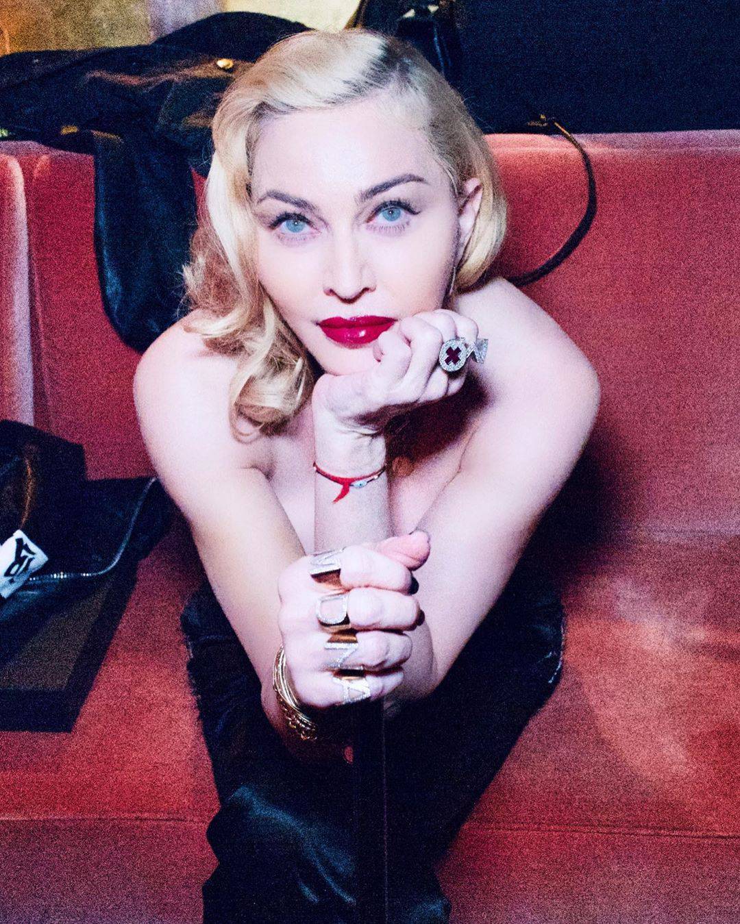 Madonna se 'bacila' na pisanje: 'Ova karantena mi teško pada'