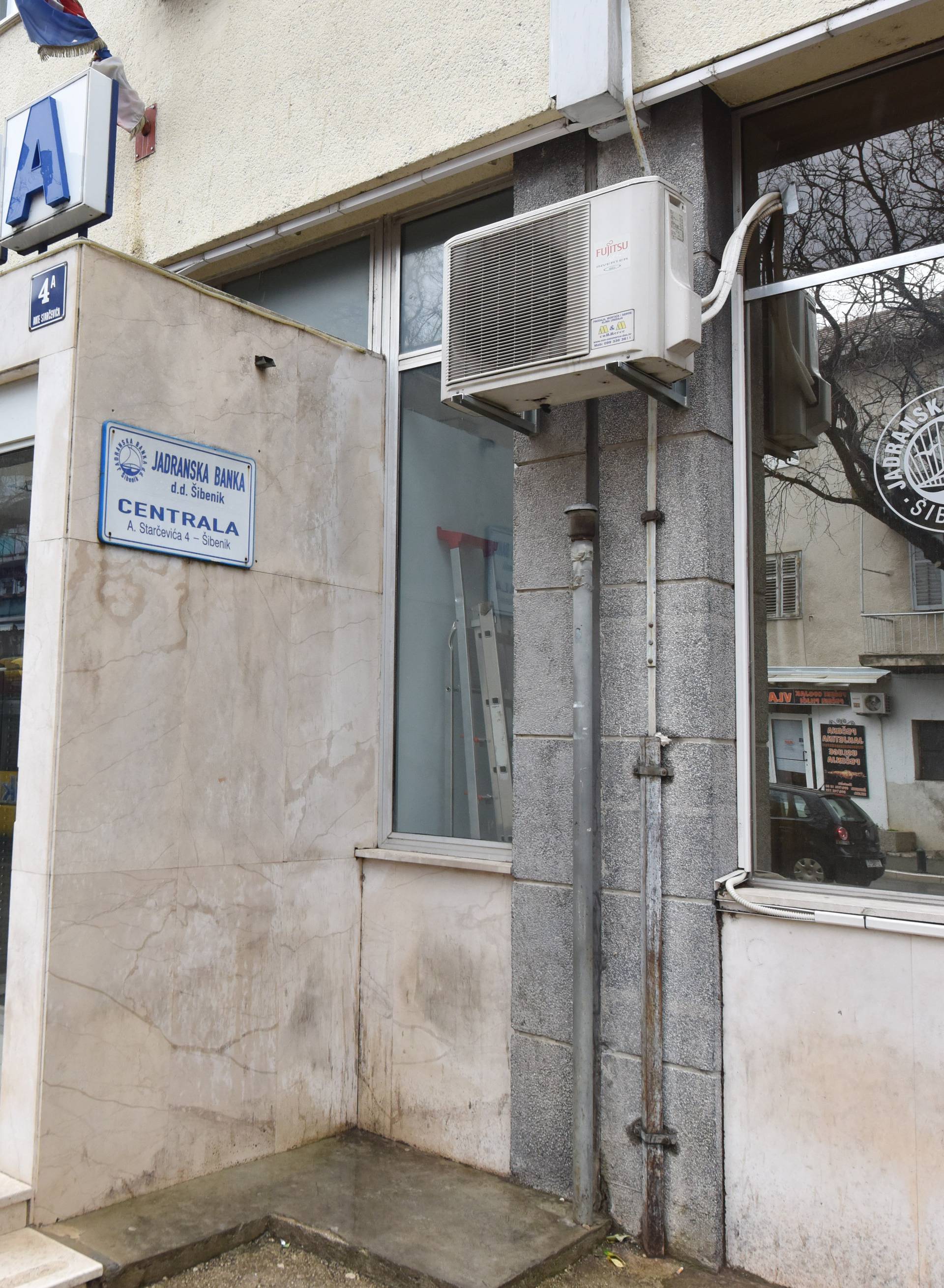 Četvero uhićenih: Jadransku banku oštetili za 42 milijuna kn