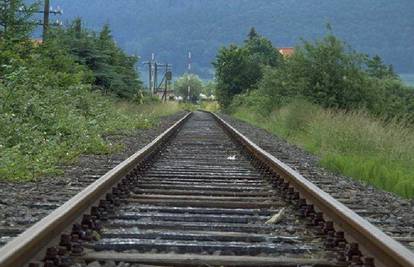 Sretnik je ostao živ ili se nesretnik nije uspio ni ubiti