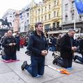 VIDEO Muškarci opet u Zagrebu klečali i molili za čednost i mir