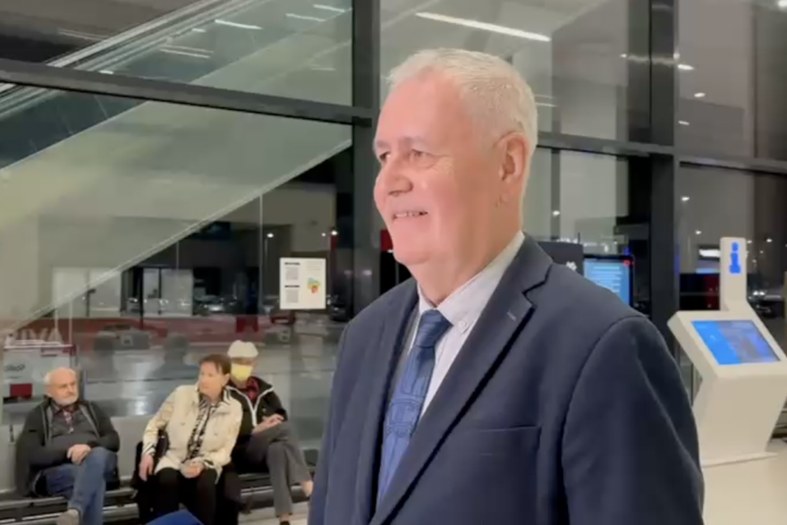 Dr&zcaron;avni tajnik o tro&scaron;ku letova