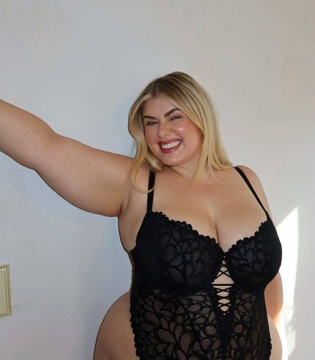 FOTO Plus-size manekenka voli pozirati u donjem rublju: 'Često dobivam bračne ponude'
