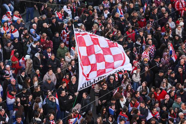 Panorama svečanog dočeka hrvatske rukometne reprezentacije u Zagrebu