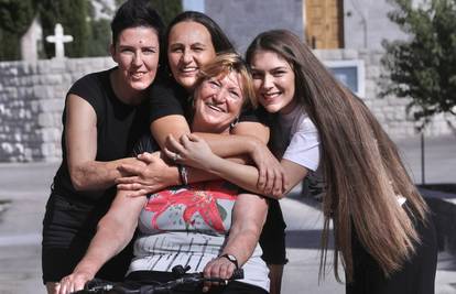 Ipak se može! U istoj kući žive svekrva i tri nevjeste. 'Upamtite ovo, nikad se nismo posvađale'