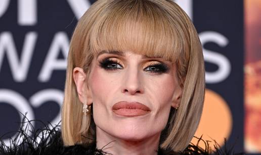 Kelly Osbourne nakon &scaron;to su mnogi kritizirali njen izgled: Udarate me kad sam na dnu