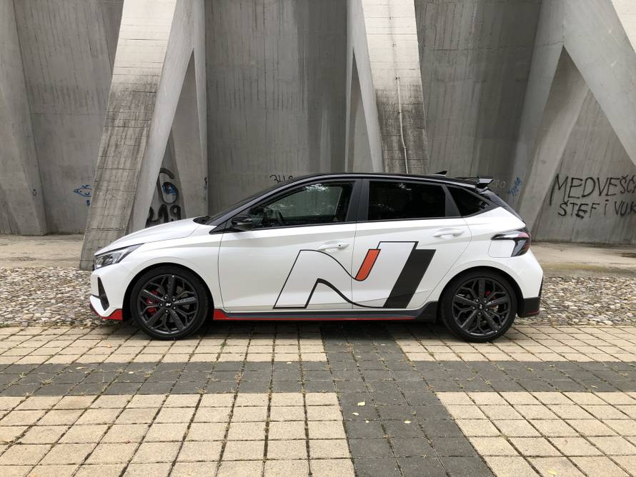 Test vatrenog Hyundaija i20: Otrov se čuva u malim bočicama