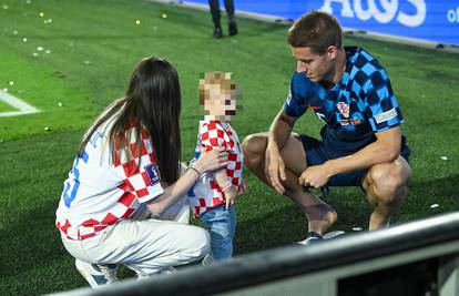 Pašalić objavio dirljivu fotku sa sinom: 'Tata, neću ovo srebro...'