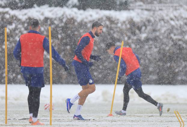 Trening GNK Dinamo na snijegu prije odlaska na pripreme u &Ccaron;ate&zcaron;