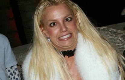 Britney na benzinskoj ukrala upaljač od 7 kuna