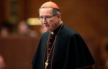 Kardinal koji je optužen da je skrivao svećenike zlostavljače vodi obred za pokop Pape