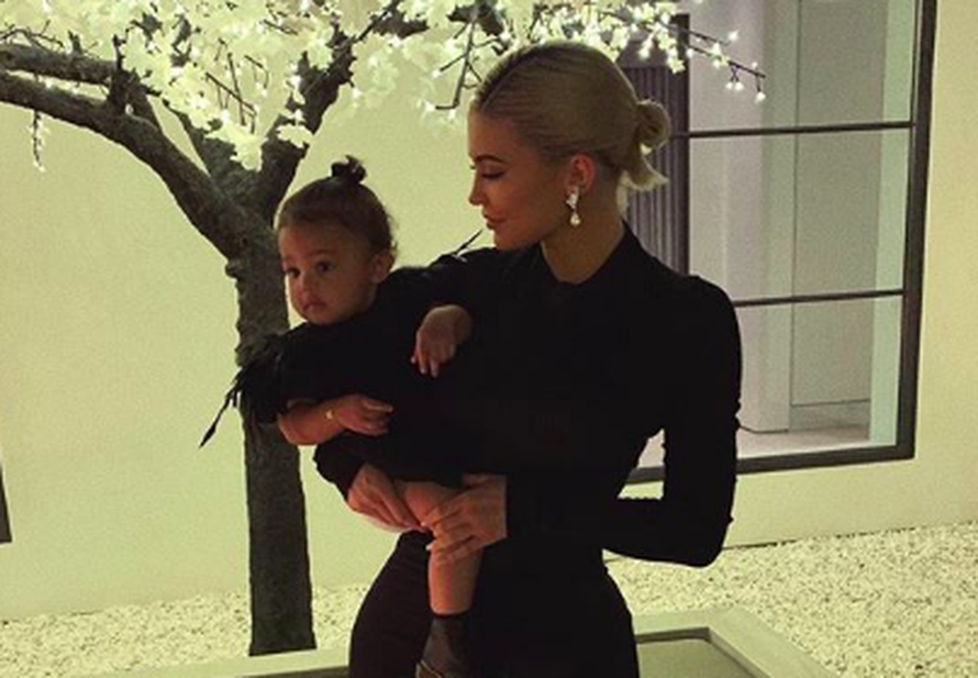 Iznenadila fanove: Kylie Jenner poručila reperu da želi još beba