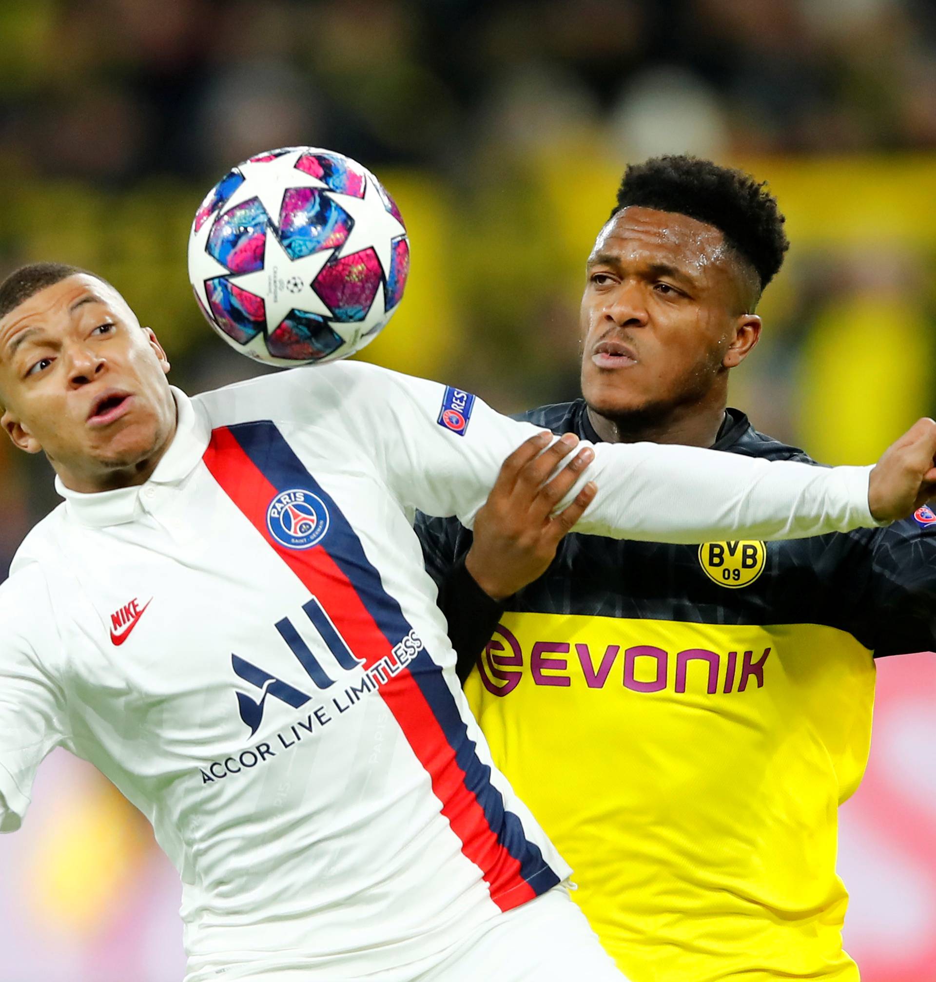 Champions League - Round of 16 First Leg - Borussia Dortmund v Paris St Germain