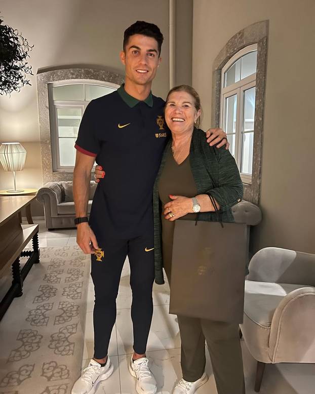 FOTO Životna drama Ronaldove majke: Razmišljala o pobačaju, preživjela moždani i rak dojke